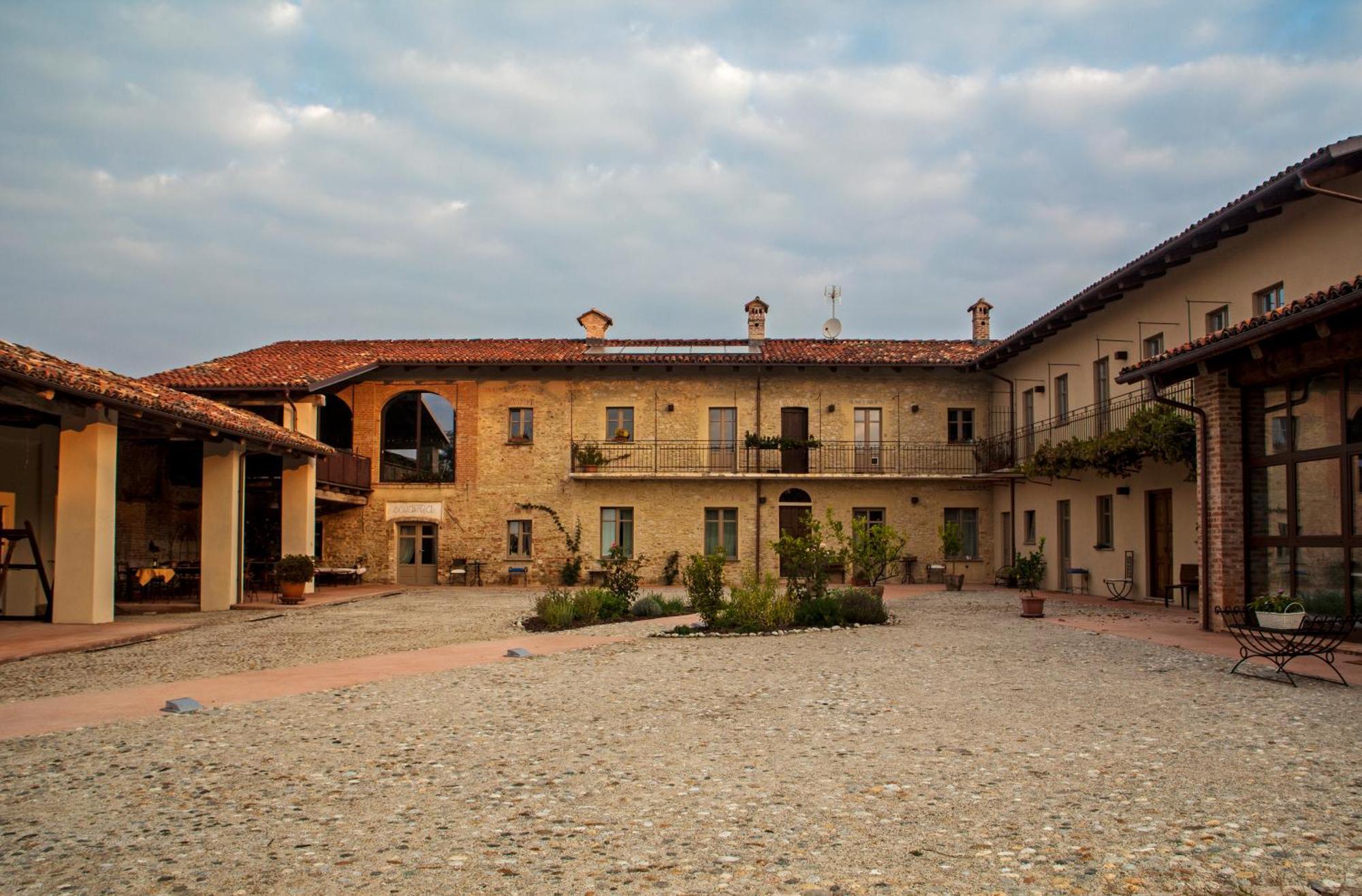 Penzion A Mira 'D Novel Novello Exteriér fotografie